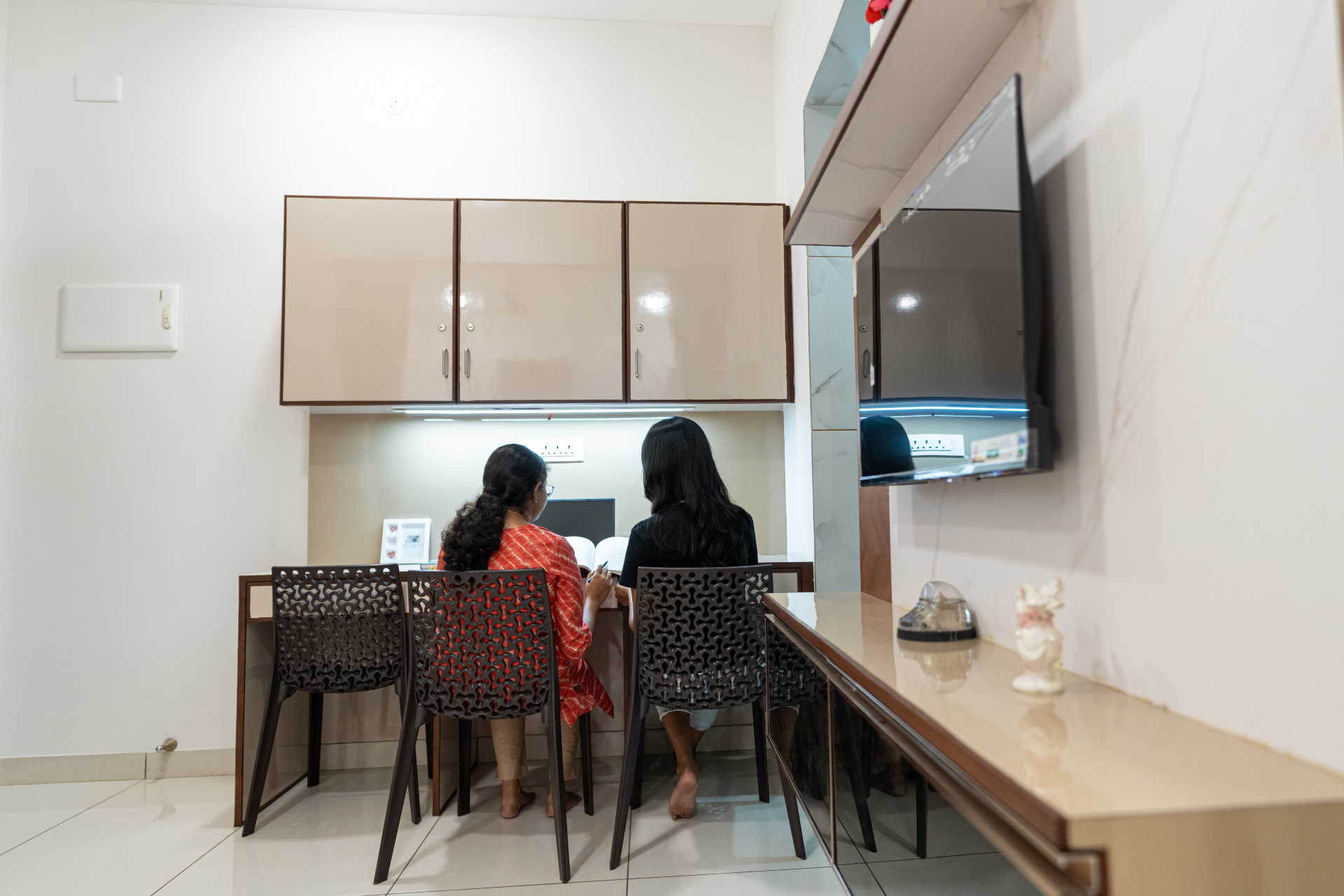 Collaborative Study Space - Ladies hostel in Saravanampatti Coimbatore